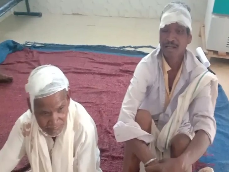 हादसे में कई ग्रामीणों के सिर पर आई चोटें।