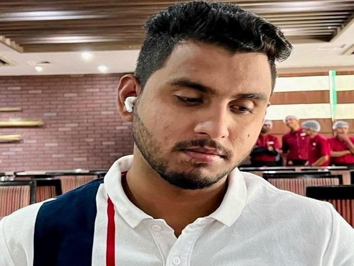 नितीश यादव को भी पार्षद पद से हटाया गया।