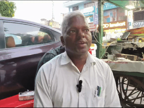 कुशेश्वर भगत ने कहा कि लोगों की समस्याओं का समाधान करने वाला कोई नहीं है।