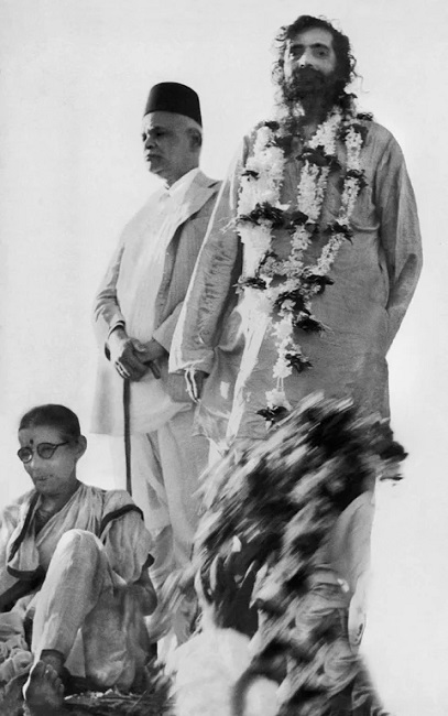 तस्वीर 1948 की है। 6 अगस्त को गोलवलकर कुछ शर्तों के साथ जेल से रिहा हुए। उन्हें नागपुर से बाहर जाने की मनाही थी। वे करीब 6 महीने जेल में रहे थे।