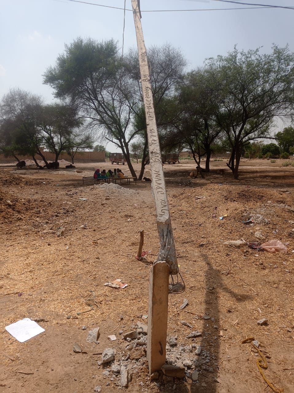 An electric pole broke due to a collision with a trolley loaded with ...