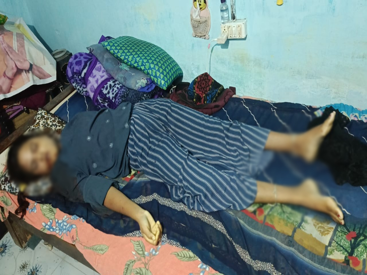 खरोरा में आरोपी पिता ने बेटी को धारदार हथियार से वारकर मार डाला।