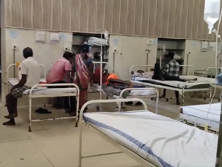 Short circuit in the surgical ward of the medical college AMbikapur, 40  patients shifted | सरगुजा मेडिकल कॉलेज के सर्जिकल वार्ड में लगी आग: शार्ट  सर्किट से कमरे में भरा धुआं, दूसरे