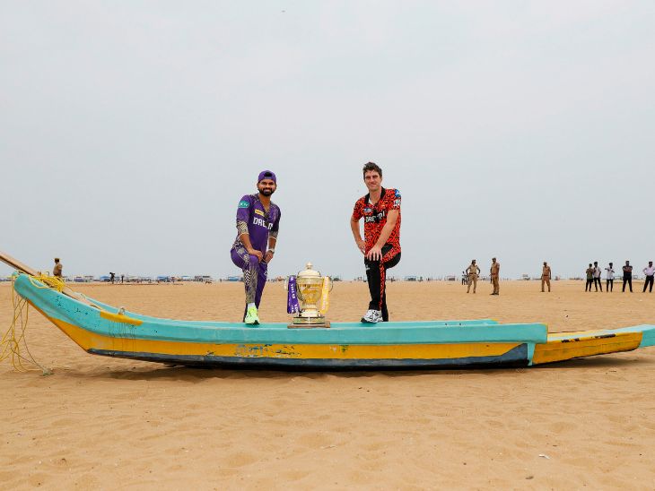 चेन्नई के बीच पर फोटो शूट के दौरान श्रेयस अय्यर और पैट कमिंस।
