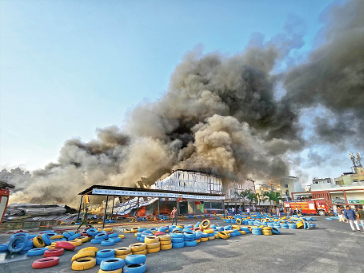 टीआरपी (TRP) गेम जोन करीब दो एकड़ में फैला है। यहां 10 तरह के खेल खेले जा सकते थे।