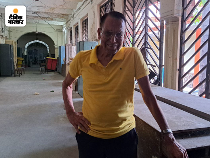 राधेश्याम आज भी हर रोज 15 किलोमीटर साइकिल चलाते हैं। जब वो पढ़ रहे थे, तो हर दिन 30 किलोमीटर साइकिल चलाकर कॉलेज जाते थे।