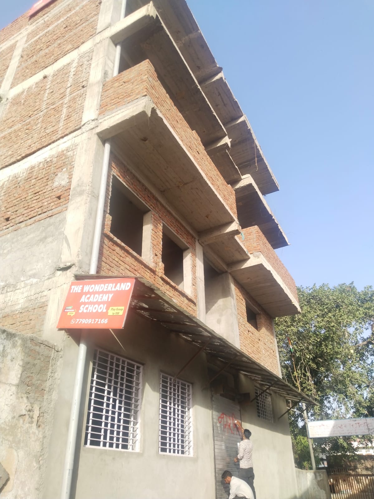 आदर्श नगर जोन में नगर निगम ने 6 अवैध निर्माणों को सीज किया।