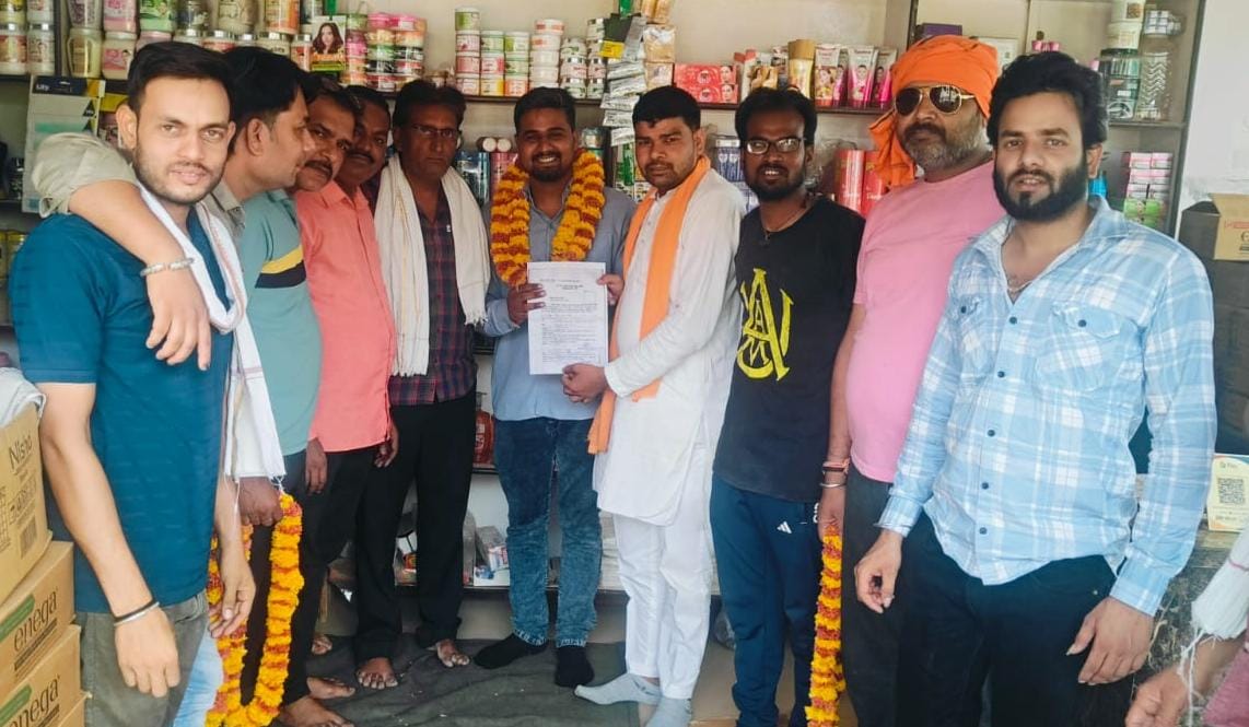 Devendra Sen Devendra became the district president of Sarva Sen Samaj Organization ...