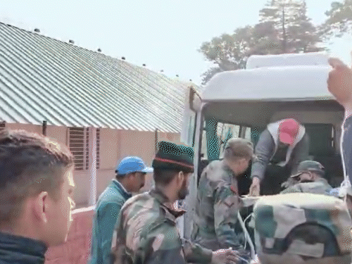 हेलीपैड पर एंबुलेंस को तैनात किया गया है। रेस्क्यू किए गए लोगों को तत्काल अस्पताल पहुंचाया गया।