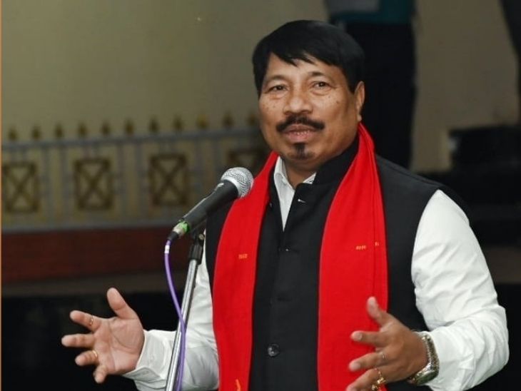 अतुल बोरा साल 2016 में चुनाव जीतकर असम सरकार में मंत्री बने थे। वे कृषि मंत्रालय संभाल रहे हैं। - Dainik Bhaskar