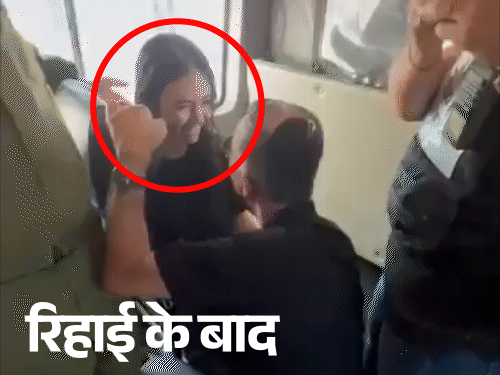 पहली तस्वीर नोआ की रिहाई के बाद की है और दूसरी तस्वीर में हमास लड़ाके उसे उठाकर ले जाते हुए दिखाई दे रहे हैं।