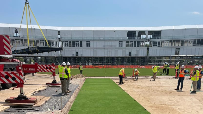 न्यूयॉर्क के नसाउ स्टेडियम में अप्रैल में ड्रॉप-इन पिच लगाई गई। इसे तैयार करने के लिए 5 महीने का ही समय मिला।