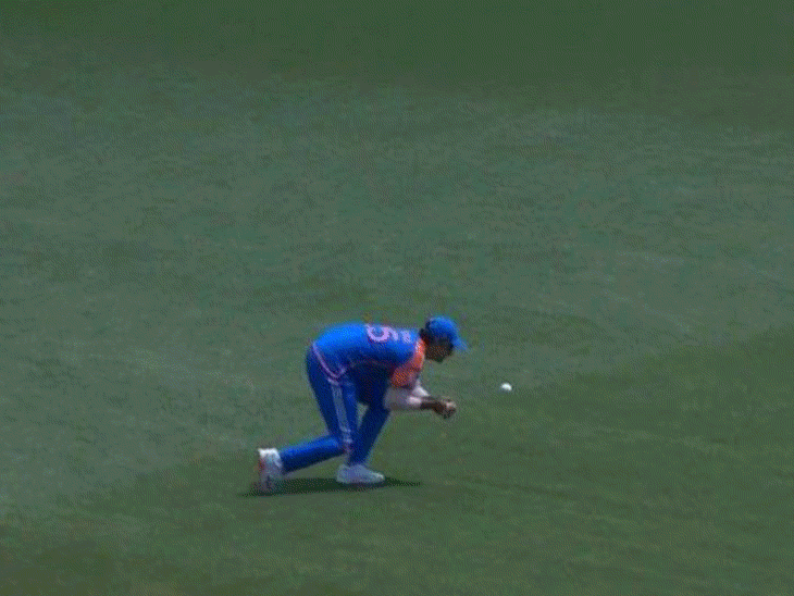 Pant took the catch of Fakhar Zaman by jumping T20 Wolrd Cup India Vs  Pakistan Video Update| Virat Kohli Babar Azam | पंत ने छलांग लगाकर फखर जमान  का कैच पकड़ा: उस्मान