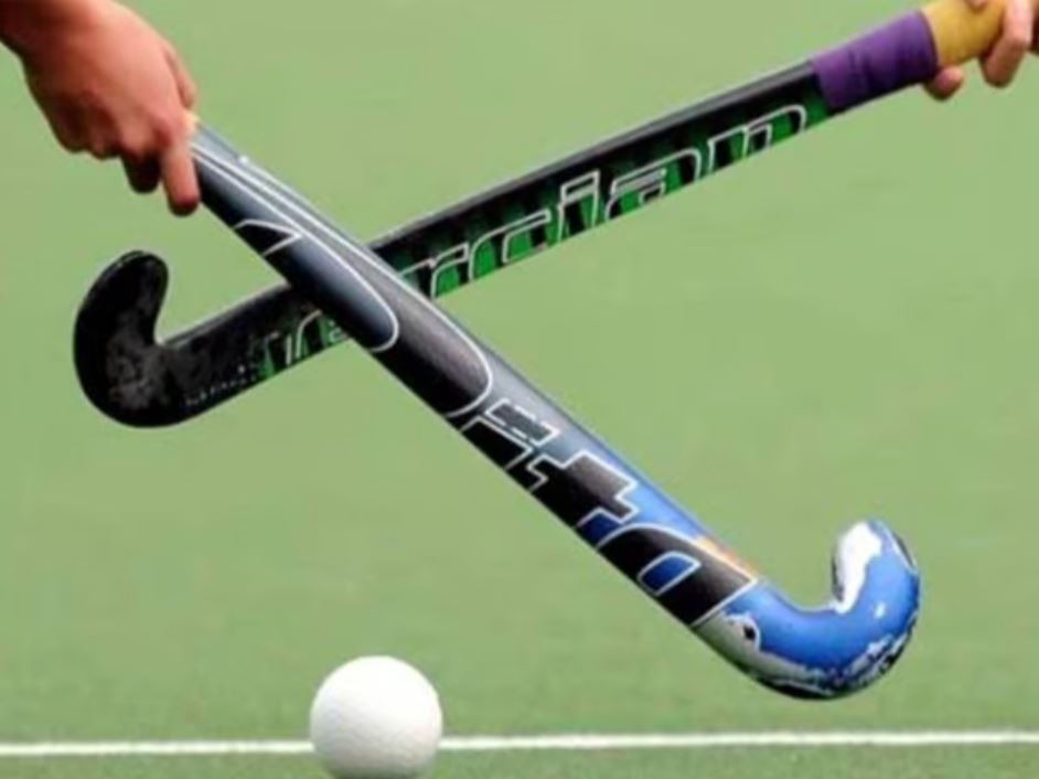 भारत तीन बार हॉकी मेंस जूनियर वर्ल्ड कप की मेजबानी कर चुका है।