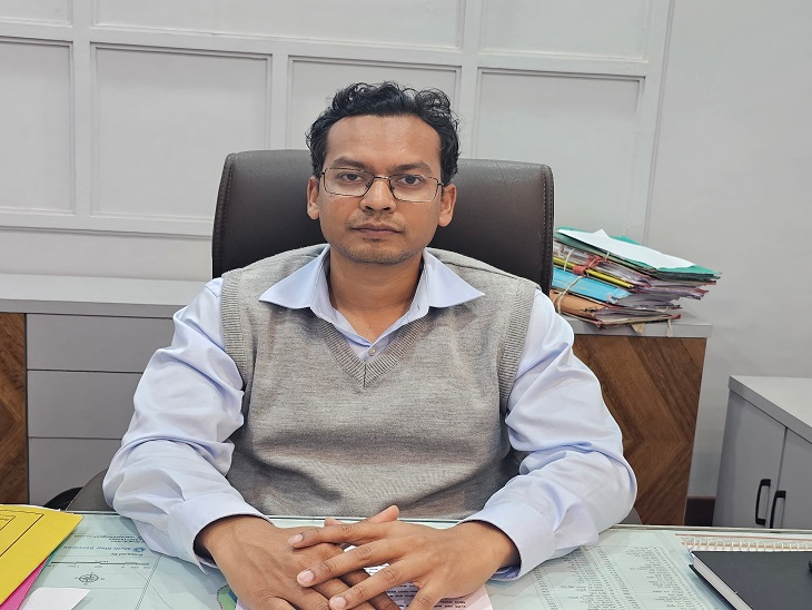 देवेश कुमार ध्रुव, आयुक्त, नगर पालिक निगम भिलाई।