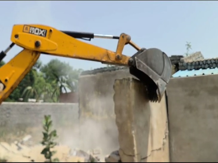 मेडिकल कॉलेज के लिए आरक्षित जमीन पर किया था कब्जा