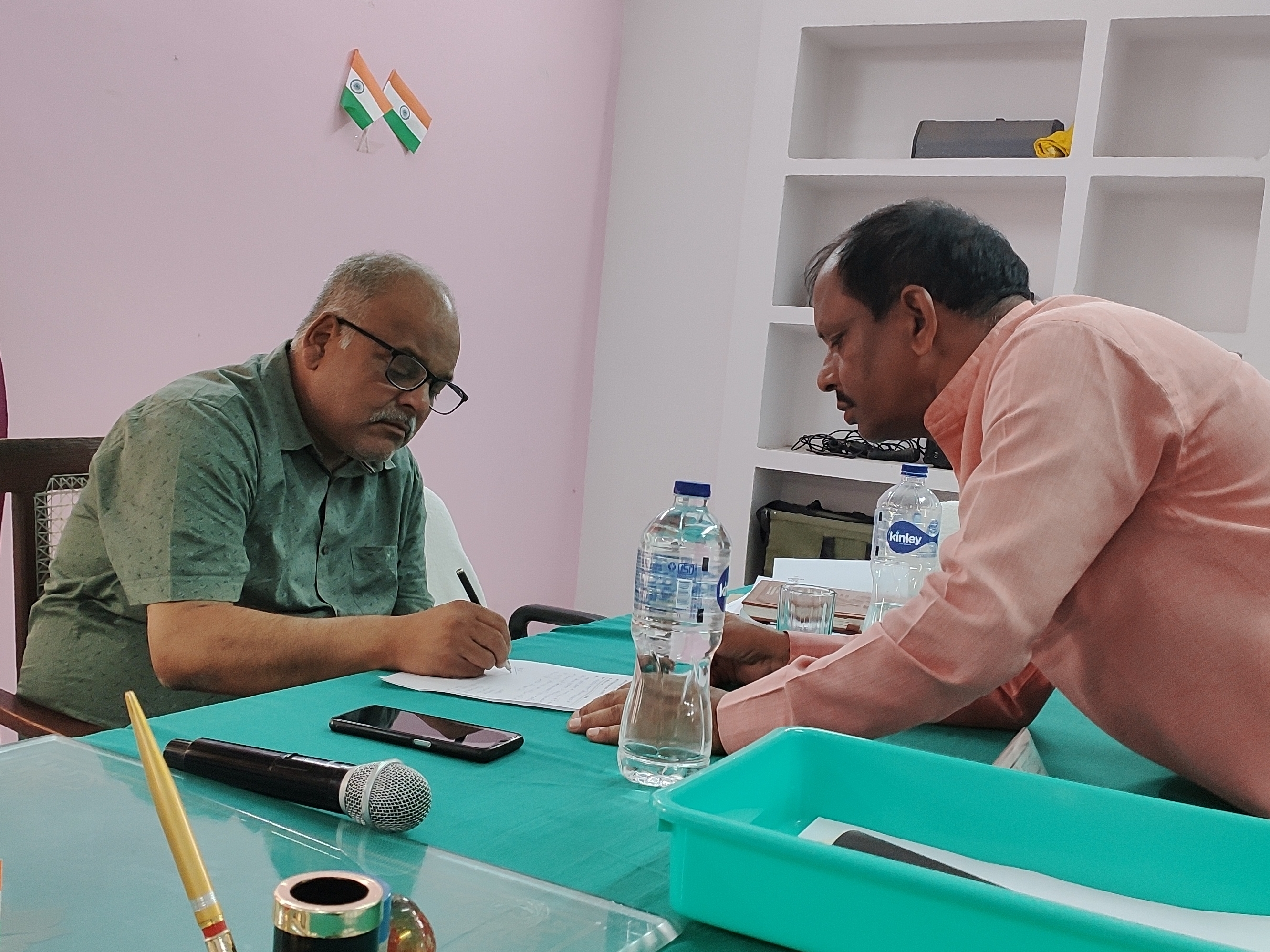 Organizing a complete resolution day in Mau