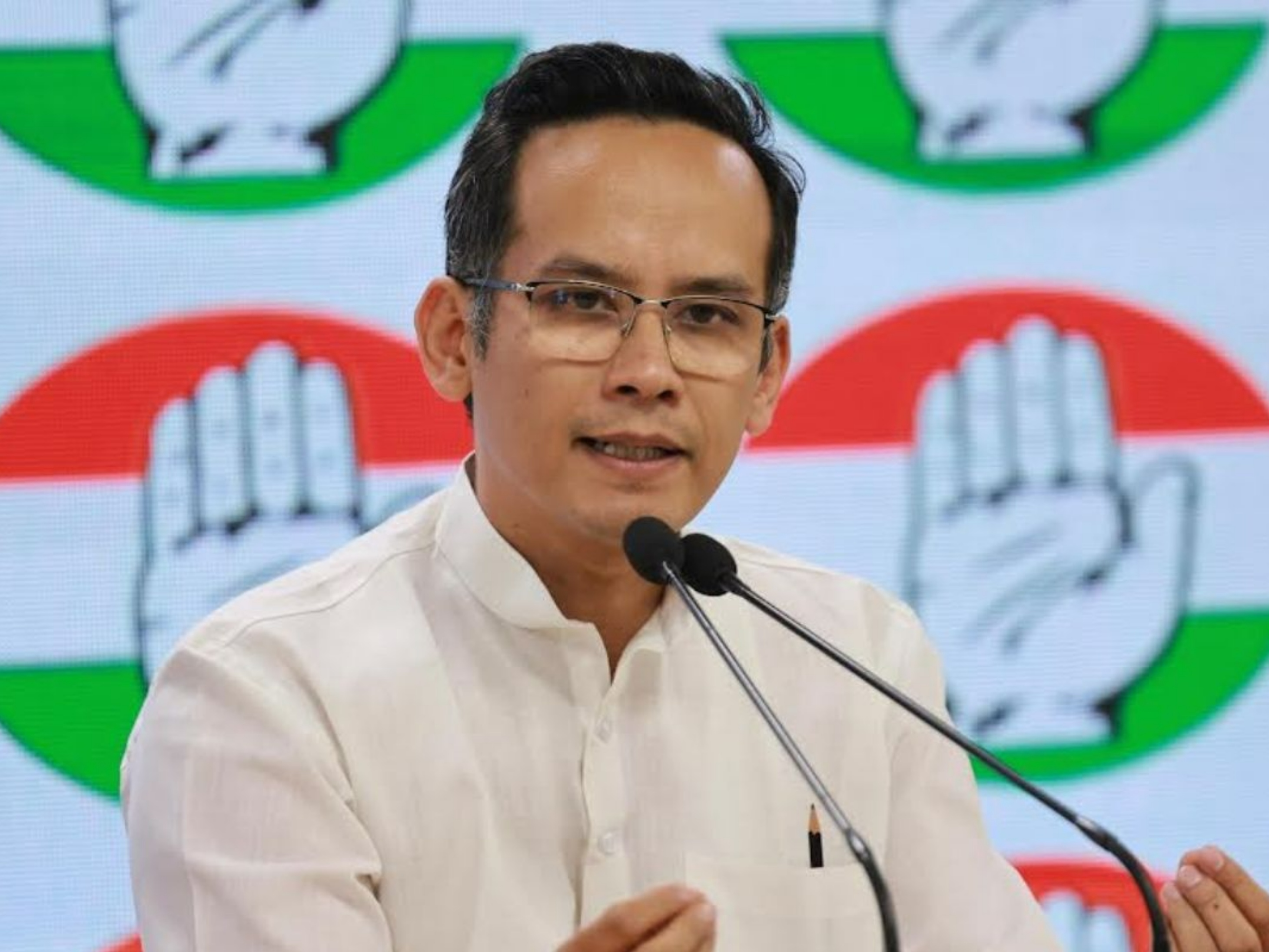 गौरव ने लोकसभा चुनावों में भाजपा के कैंडिडेट को 1.44 लाख से ज्यादा वोट से हराया है।  - Dainik Bhaskar