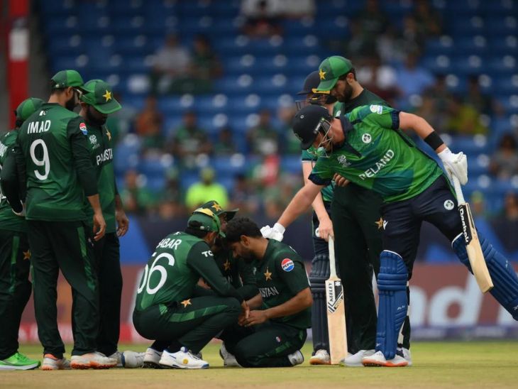 हारिस रउफ ने 4 ओवर में 17 रन देकर 1 विकेट लिए।