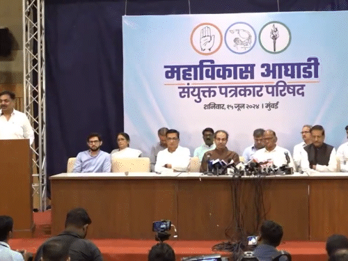 महाविकास अघाड़ी (MVA) के नेताओं ने 15 जून को मुंबई में प्रेस कॉन्फ्रेंस की थी।