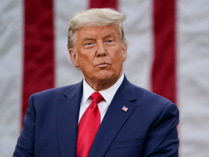 ट्रम्प ने कहा अमेरिकी कॉलेज से ग्रैजुएशन करने वाले छात्रों को तुरंत ग्रीन कार्ड दे दिया जाना चाहिए। - Dainik Bhaskar