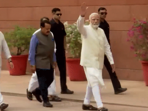 Parliament Session LIVE Update; Rahul Gandhi Narendra Modi | Shivraj  Chouhan Jyotiraditya Scindia | संसद का सत्र शुरू, पीएम ने सांसद की शपथ ली:  पीएम बोले- देश को जिम्मेदार विपक्ष की जरूरत,