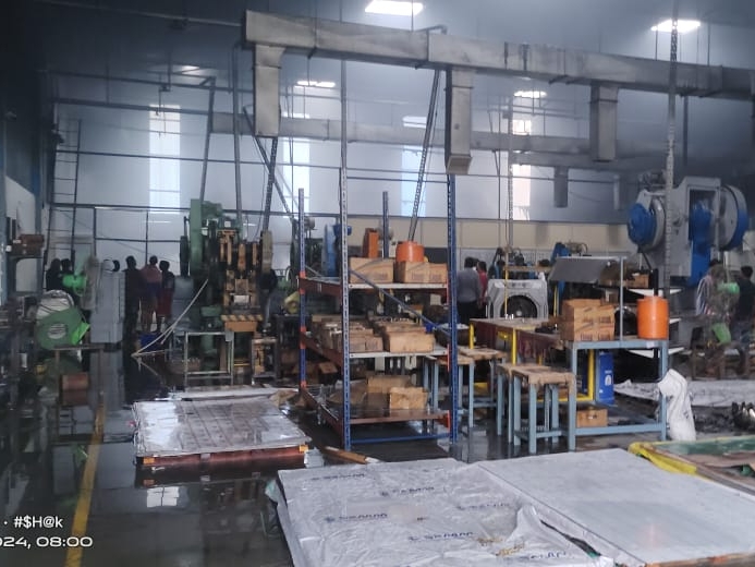 Fire breaks out in auto parts manufacturing company in bhiwadi ऑटो