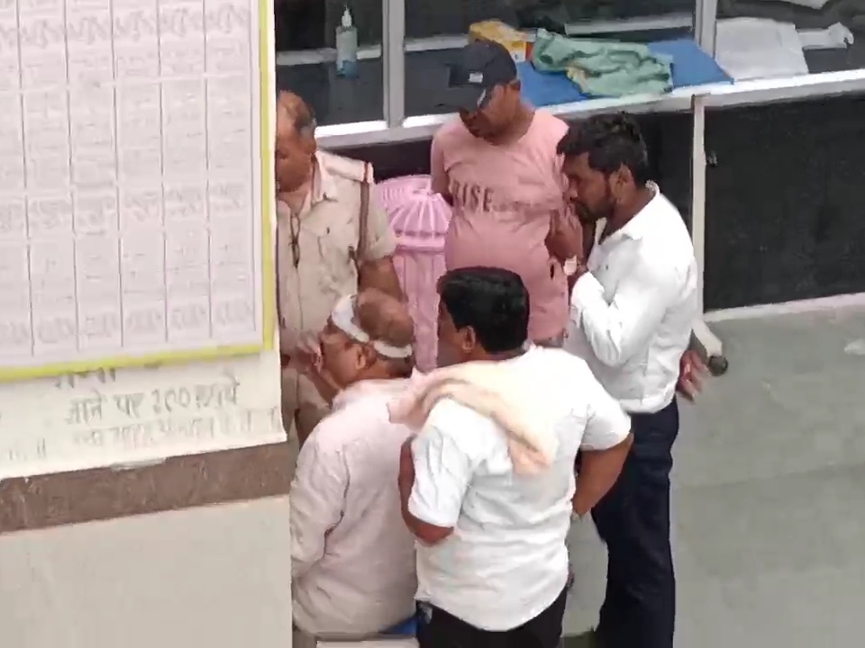 गौरेला में SDO पर जानलेवा हमला।