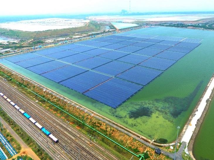 रामागुंडम में बनाया गया फ्लोटिंग सोलर पावर प्लांट। - Dainik Bhaskar