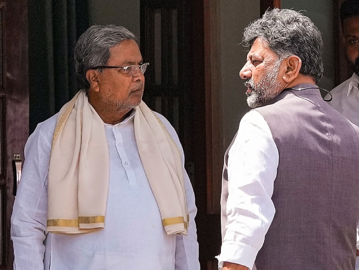 राज्य में फिलहाल डीके शिवकुमार (दाएं) अकेले डिप्टी सीएम हैं। वे दक्षिणी कर्नाटक के प्रभावी समुदाय वोक्कालिगा से आते हैं। (फाइल फोटो) - Dainik Bhaskar