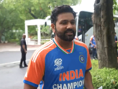 कुछ देर में मुंबई रवाना होगी, शाम 5 बजे खुली बस में विक्ट्री परेड होगी|क्रिकेट,Cricket - Dainik Bhaskar