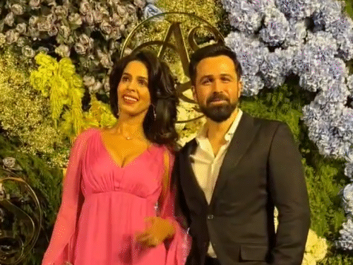 Both of them also posed for the paparazzi at the event.