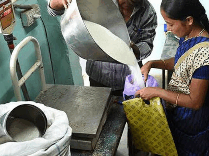 E-KYC of ration card holders stopped through e-POS machine | ई-पॉस मशीन से  राशन कार्ड धारकों का ई-केवाईसी बंद: हटाया गया ई-केवाईसी का ऑप्शन, कार्ड  धारक परेशान - Gorakhpur News ...
