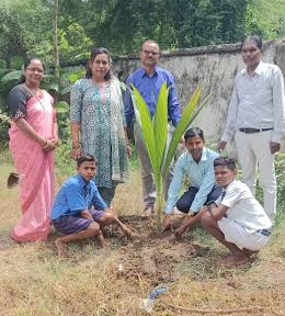 A tree in the name of mother: Plants were planted in Kharthuli, ABEO ...