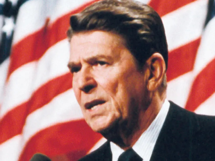 John Hinckley, who shot US President Ronald Reagan, wanted to impress actress Jodie Foster.