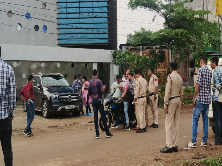 फायरिंग के सीसीटीवी के आधार पर सीन को रीक्रिएट किया गया।