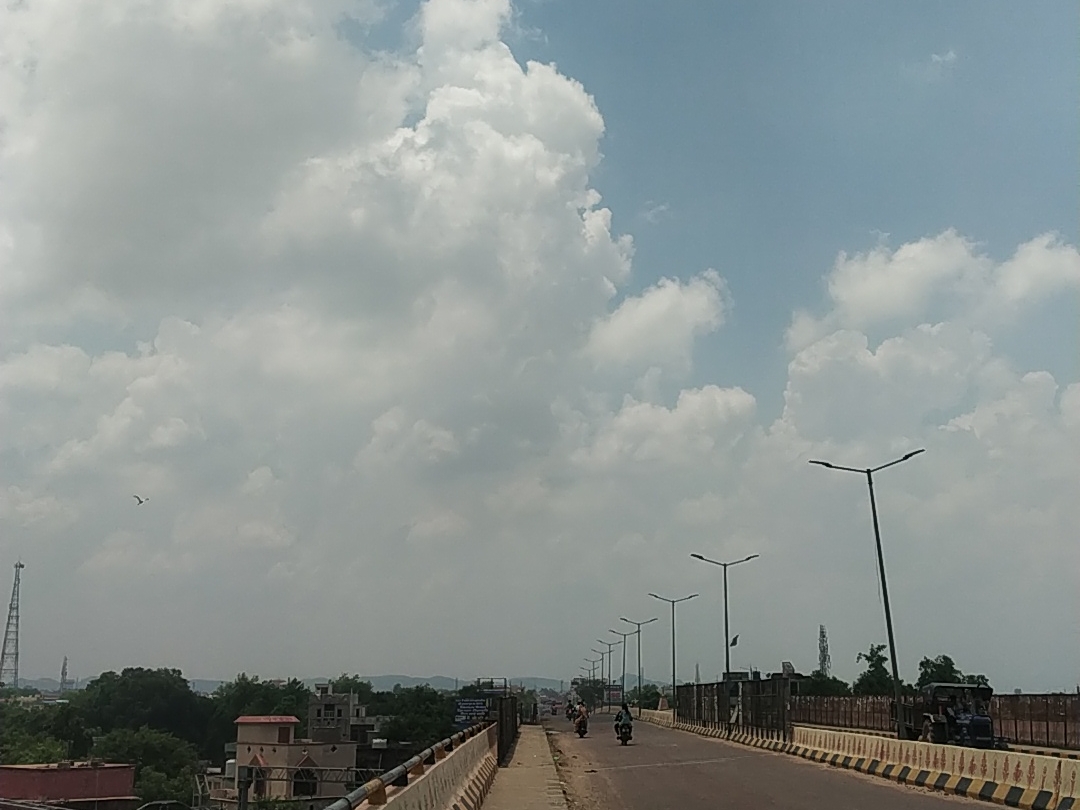 Due to the weakening monsoon, people's lives are troubled by the humid ...