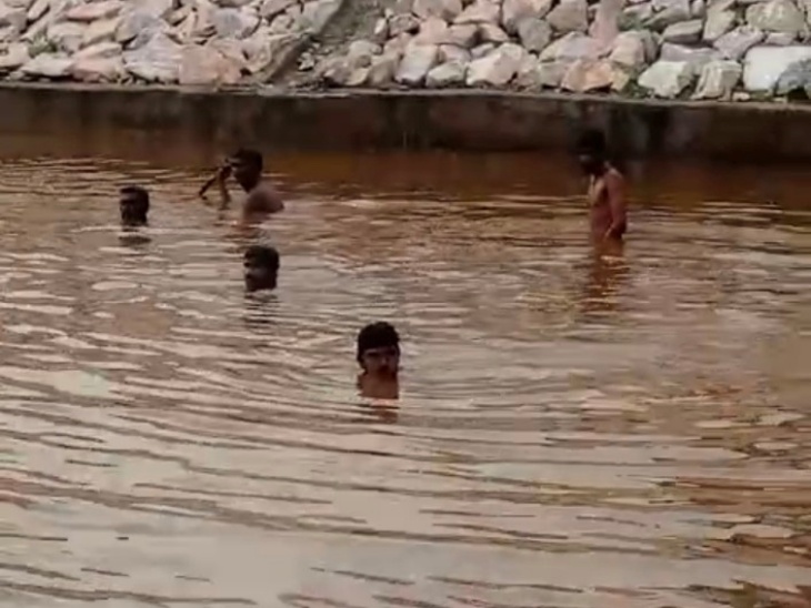 Two friends who went to take bath in a pond died by drowning Dungarpur ...