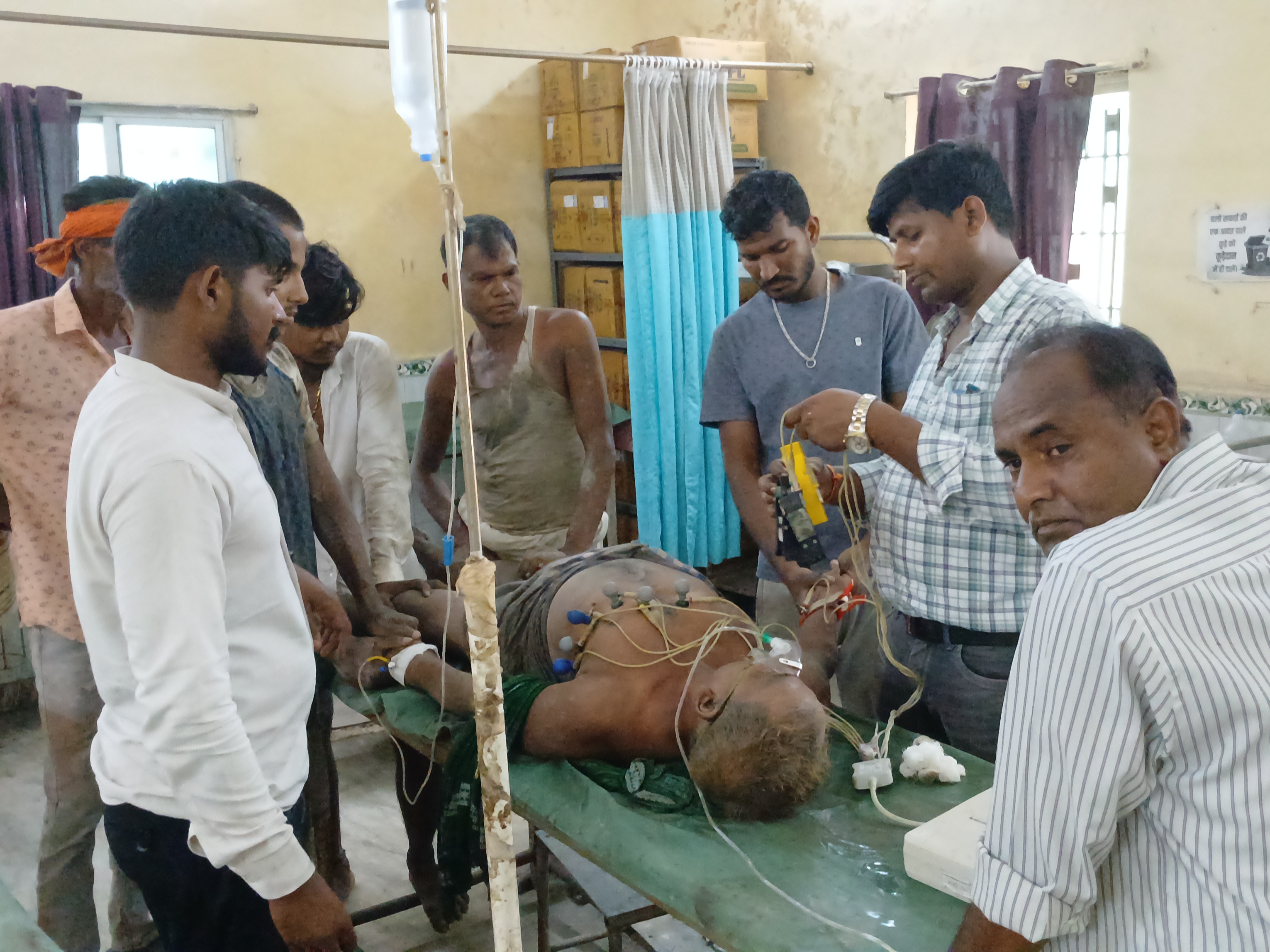 Father and daughter got burnt after coming in contact with high tension ...