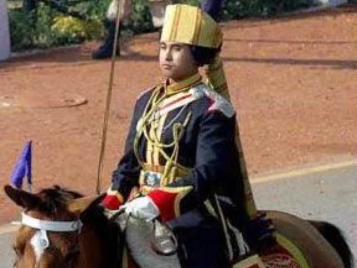 The photo is of Crown Prince Tunku Ismail of Malaysia. He was the first foreign cadet to lead the Indian Army on Republic Day in 2007.