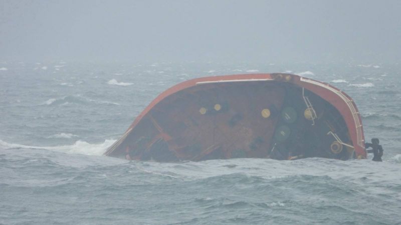 Many oil-laden ships have sunk in the South China Sea. The picture is from the Philippines sea area.