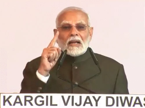 PM Modi Ladakh Visit Update; Kargil Vijay Diwas | India Pakistan | कारगिल  में मोदी बोले-अग्निपथ का मकसद सेना को युवा बनाना: विपक्ष इस पर झूठ फैला  रहा; आतंक पर पाकिस्तान ने
