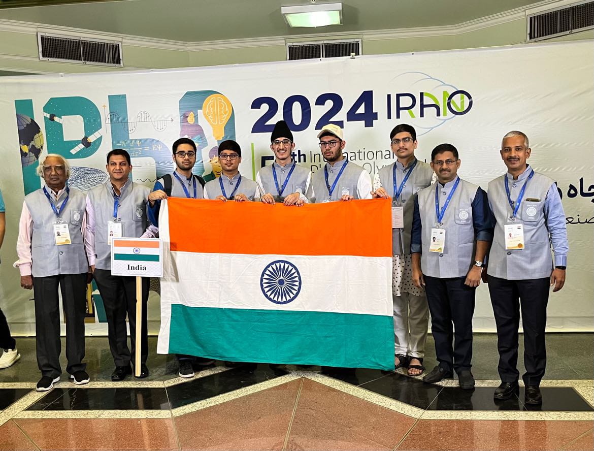 करेंट अफेयर्स 29 जुलाई:QUAD फाइनेंस मिनिस्टर की बैठक में शामिल हुआ भारत, इंटरनेशनल फिजिक्स ओलंपियाड में देश ने 5 मेडल्स जीते 3 54वें इंटरनेशनल फिजिक्स ओलंपियाड (IPhO) की शुरुआत 21 जुलाई 2024 को हुई थी।