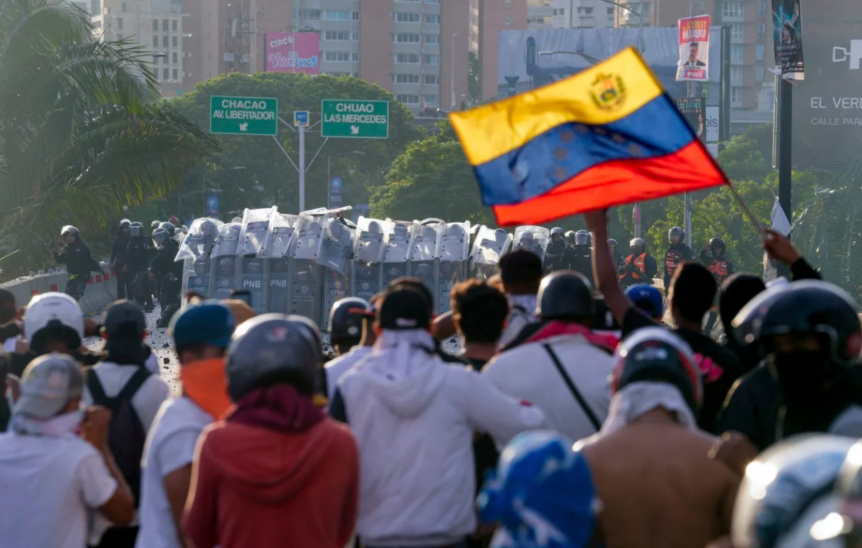 The government has deployed forces on the streets to stop the protest.