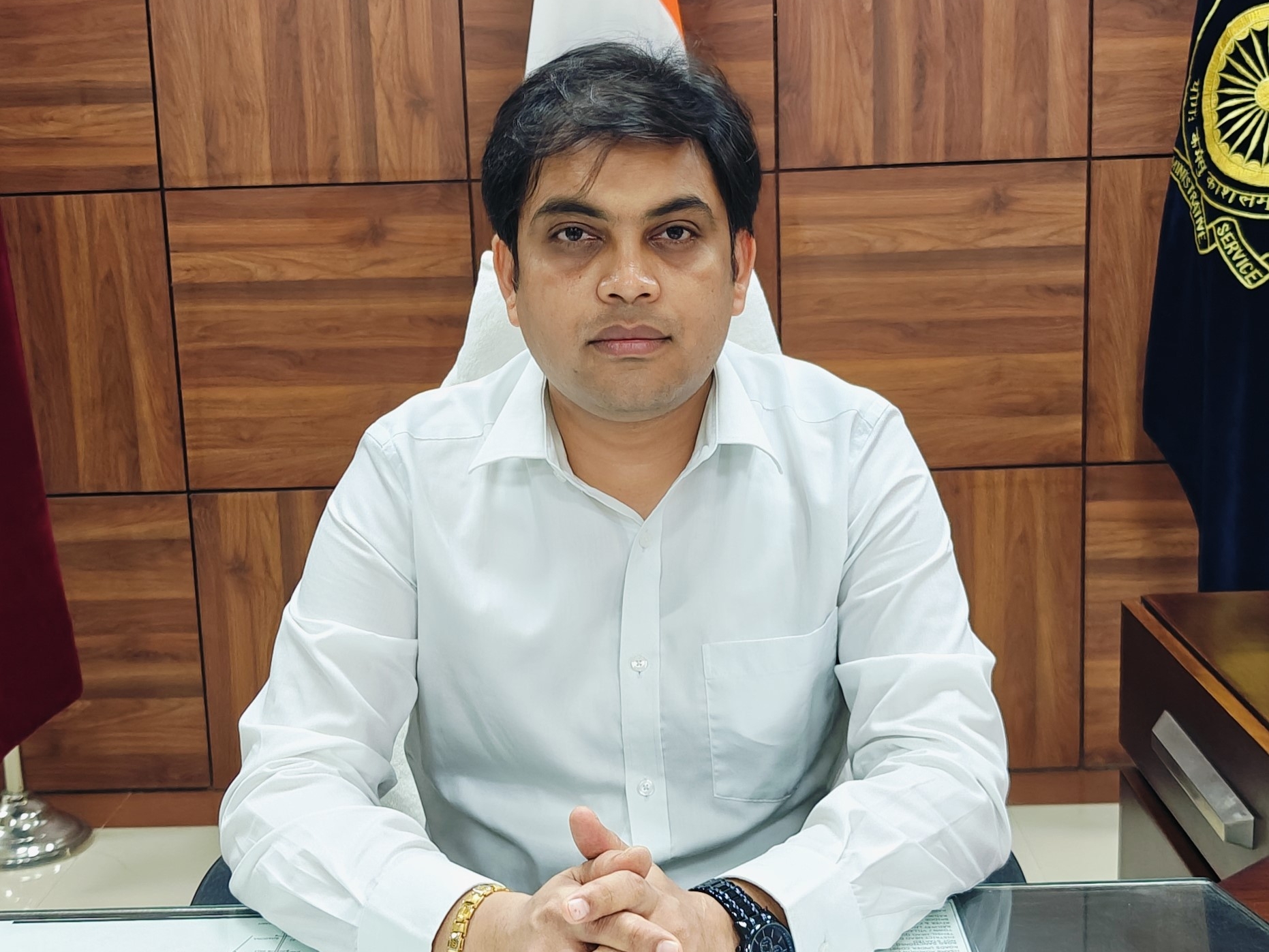 Rahul Narwal took over the charge of DC in Charkhi Dadri | चरखी दादरी में  राहुल नरवाल ने संभाला DC का चार्ज: जिले में पहले रह चुके ADC; फतेहाबाद से  हुआ तबादला,