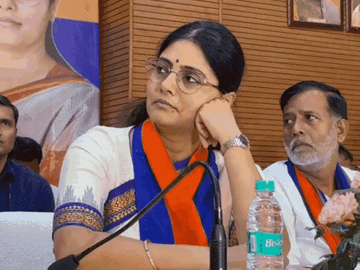 सहकारिता भवन में आयोजित कार्यक्रम में केंद्रीय राज्य मंत्री अनुप्रिया पटेल।