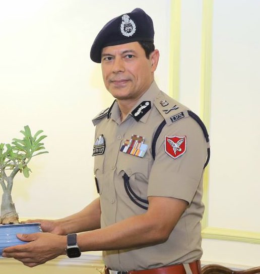 करेंट अफेयर्स 05 अगस्त:शेख हसीना ने बांग्लादेश के प्रधानमंत्री पद से इस्तीफा दिया; उज्जैन में 1500 लोगों ने डमरू बजाकर वर्ल्ड रिकॉर्ड बनाया 7 IPS दलजीत मौजूदा समय में सशस्त्र सीमा बल यानी SSB के महानिदेशक पद की जिम्मेदारी संभाल रहे हैं।