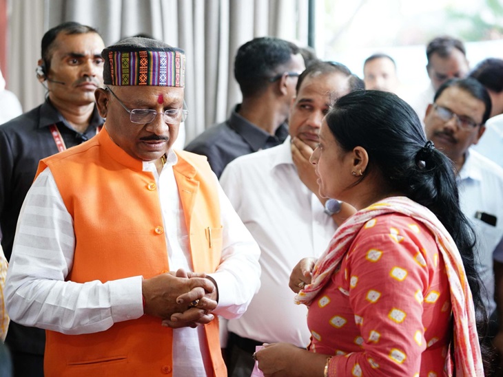 मुख्यमंत्री निवास में जनदर्शन