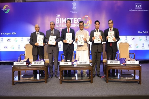 এ কর্মসূচিতে ব্যবসা-বাণিজ্য, শিল্প ও জ্বালানি খাতের কর্মকর্তা, নীতিনির্ধারক, উদ্যোক্তা ও শিল্প সমিতিরাও অংশ নেন।