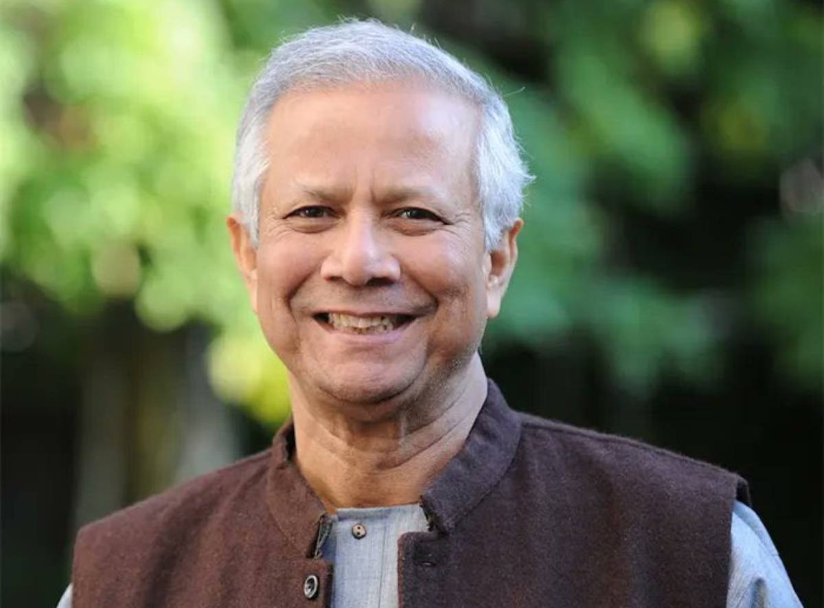 মোহাম্মদ ইউনূস দারিদ্র্য দূরীকরণে কাজের জন্য ২০০৬ সালে শান্তিতে নোবেল পুরস্কার লাভ করেন।